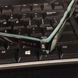 Meet your Posher, Mosi mosi